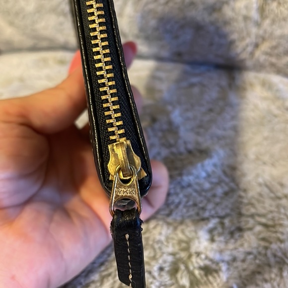 Dooney and Bourke Coin Pouch/Slim Pouch - Picture 7 of 8